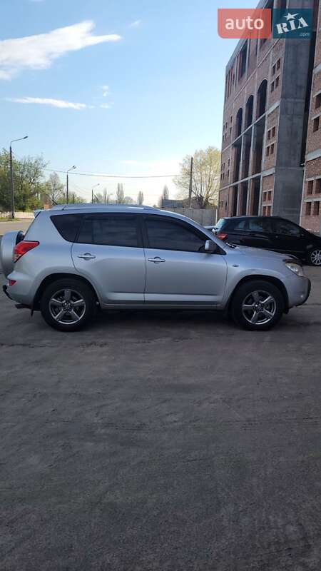 Позашляховик / Кросовер Toyota RAV4 2006 в Києві