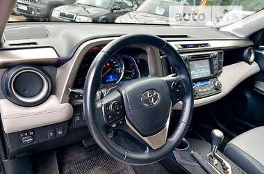 Внедорожник / Кроссовер Toyota RAV4 2015 в Сумах