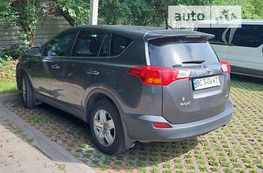 Позашляховик / Кросовер Toyota RAV4 2015 в Львові