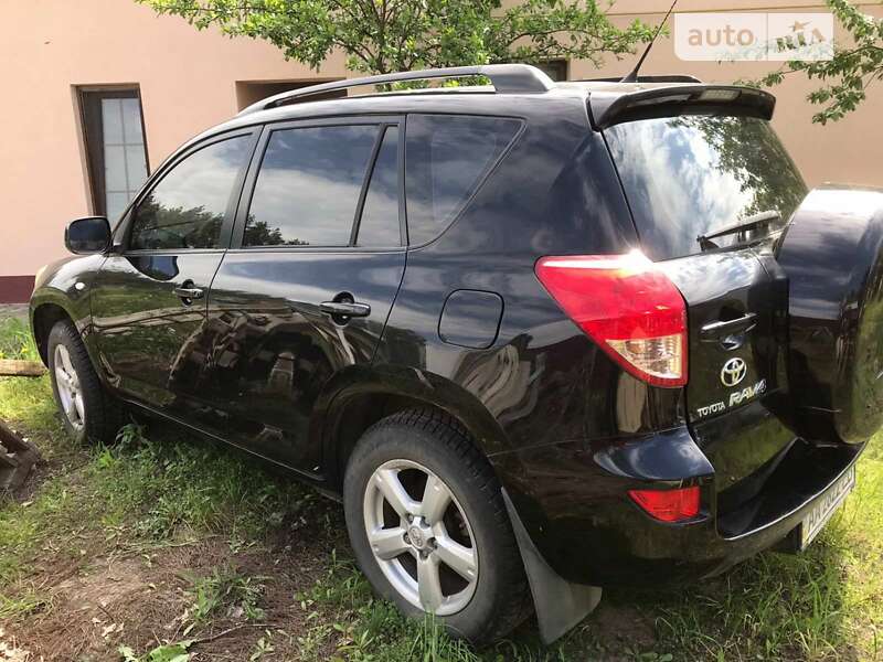 Внедорожник / Кроссовер Toyota RAV4 2007 в Киеве