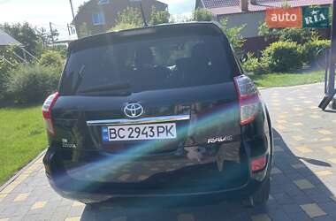 Позашляховик / Кросовер Toyota RAV4 2011 в Золочеві