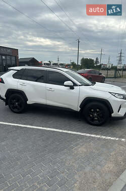 Внедорожник / Кроссовер Toyota RAV4 2020 в Виннице