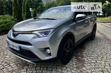 Внедорожник / Кроссовер Toyota RAV4 2017 в Львове