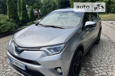 Внедорожник / Кроссовер Toyota RAV4 2017 в Львове