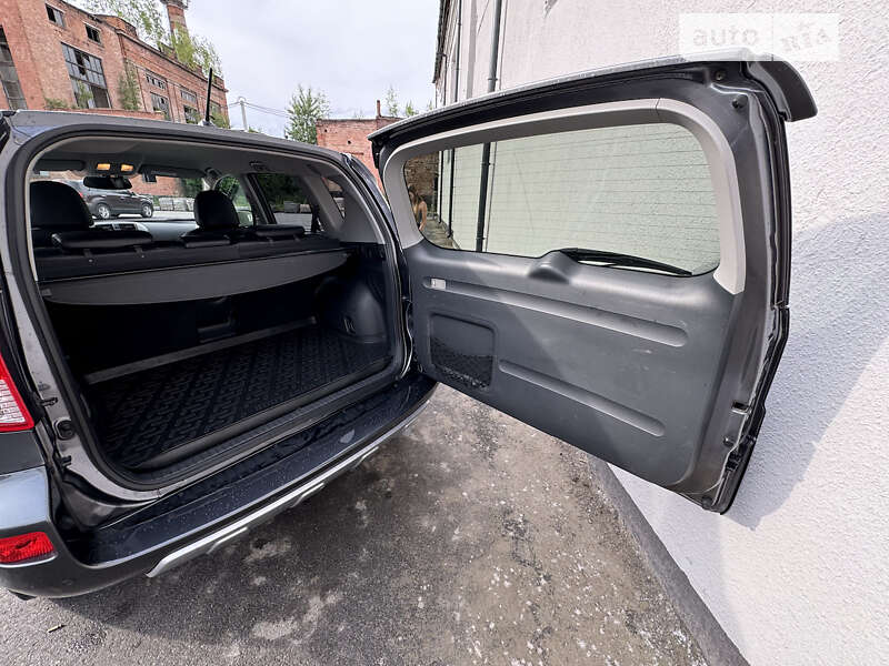 Внедорожник / Кроссовер Toyota RAV4 2011 в Виннице