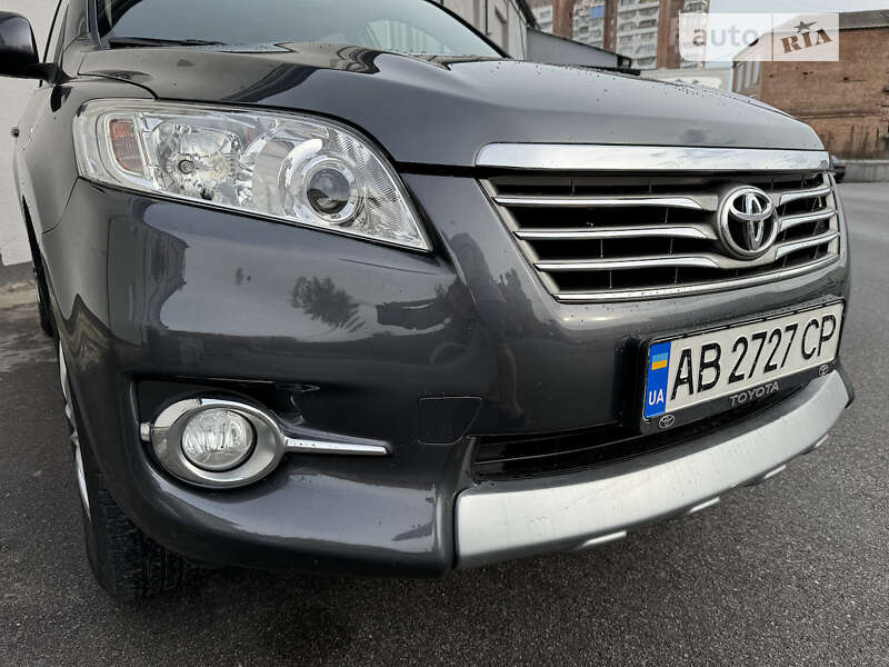Внедорожник / Кроссовер Toyota RAV4 2011 в Виннице