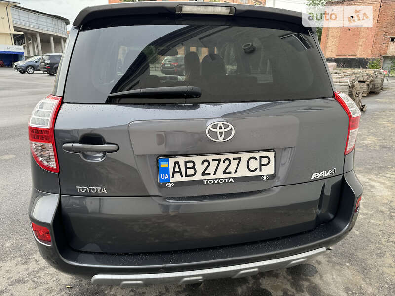 Внедорожник / Кроссовер Toyota RAV4 2011 в Виннице