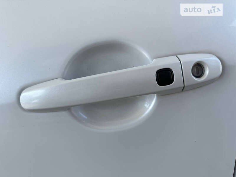 Внедорожник / Кроссовер Toyota RAV4 2012 в Одессе фото 8 Внедорожник / Кроссовер Toyota RAV4 2012 в Одессе