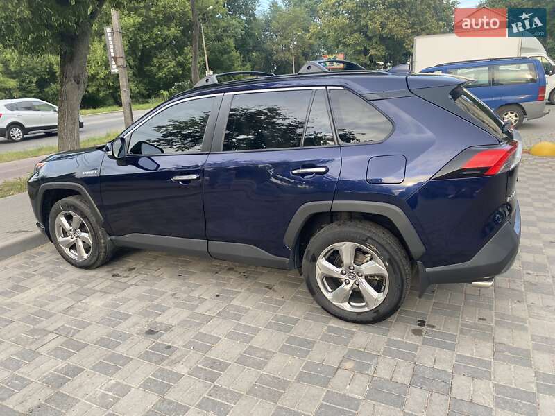 Позашляховик / Кросовер Toyota RAV4 2019 в Хмельницькому