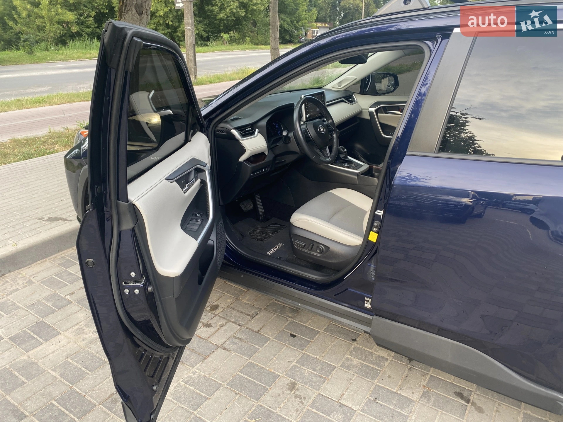 2019 Toyota RAV 4 - мініатюра 4