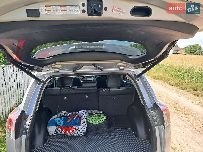 Позашляховик / Кросовер Toyota RAV4 2017 в Житомирі фото 7 Позашляховик / Кросовер Toyota RAV4 2017 в Житомирі