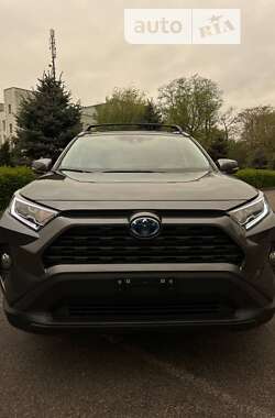 Позашляховик / Кросовер Toyota RAV4 2021 в Кам'янському