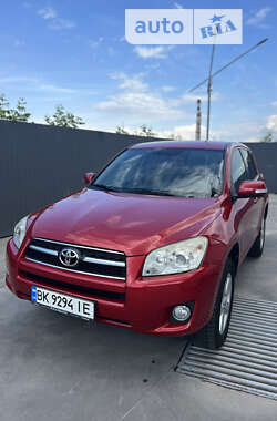 Внедорожник / Кроссовер Toyota RAV4 2009 в Ровно