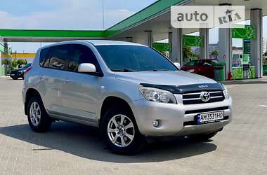 Внедорожник / Кроссовер Toyota RAV4 2008 в Житомире