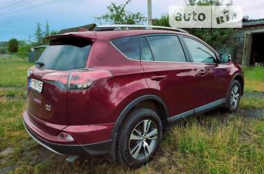 Позашляховик / Кросовер Toyota RAV4 2017 в Червонограді