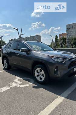 Позашляховик / Кросовер Toyota RAV4 2019 в Харкові