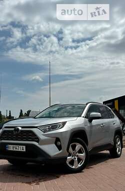 Внедорожник / Кроссовер Toyota RAV4 2019 в Полтаве