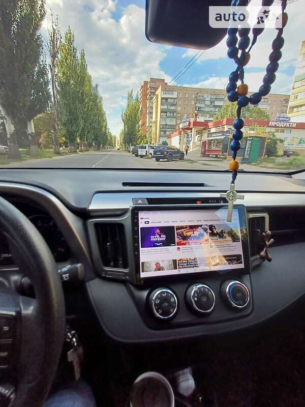 Внедорожник / Кроссовер Toyota RAV4 2016 в Киеве