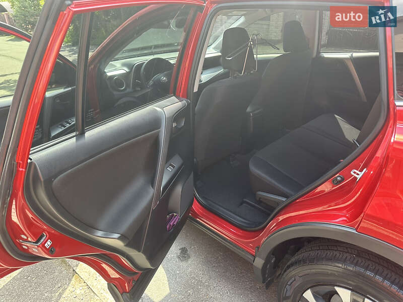 Позашляховик / Кросовер Toyota RAV4 2017 в Івано-Франківську фото 9 Позашляховик / Кросовер Toyota RAV4 2017 в Івано-Франківську