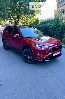 Позашляховик / Кросовер Toyota RAV4 2021 в Фастові