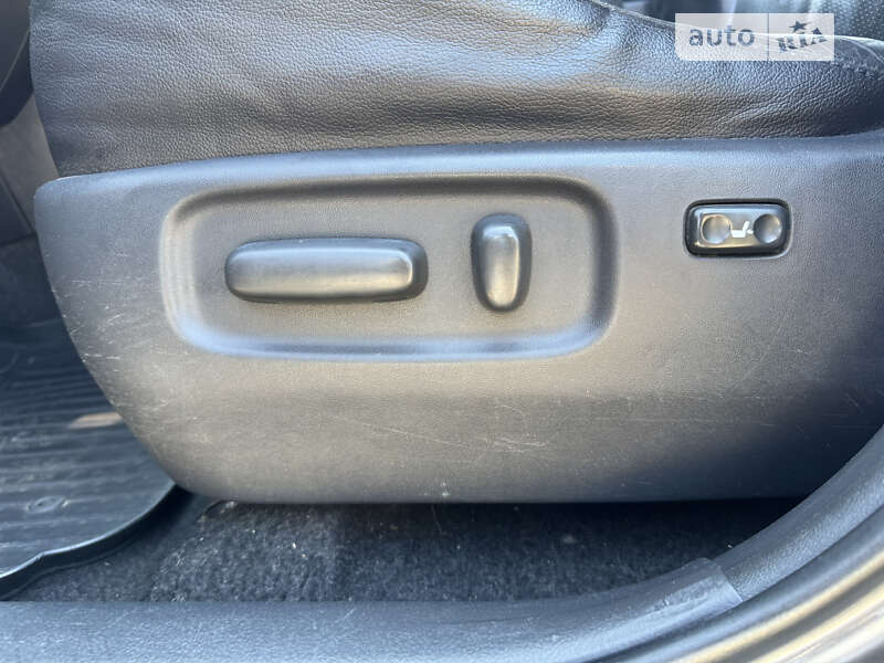 Позашляховик / Кросовер Toyota RAV4 2010 в Мені