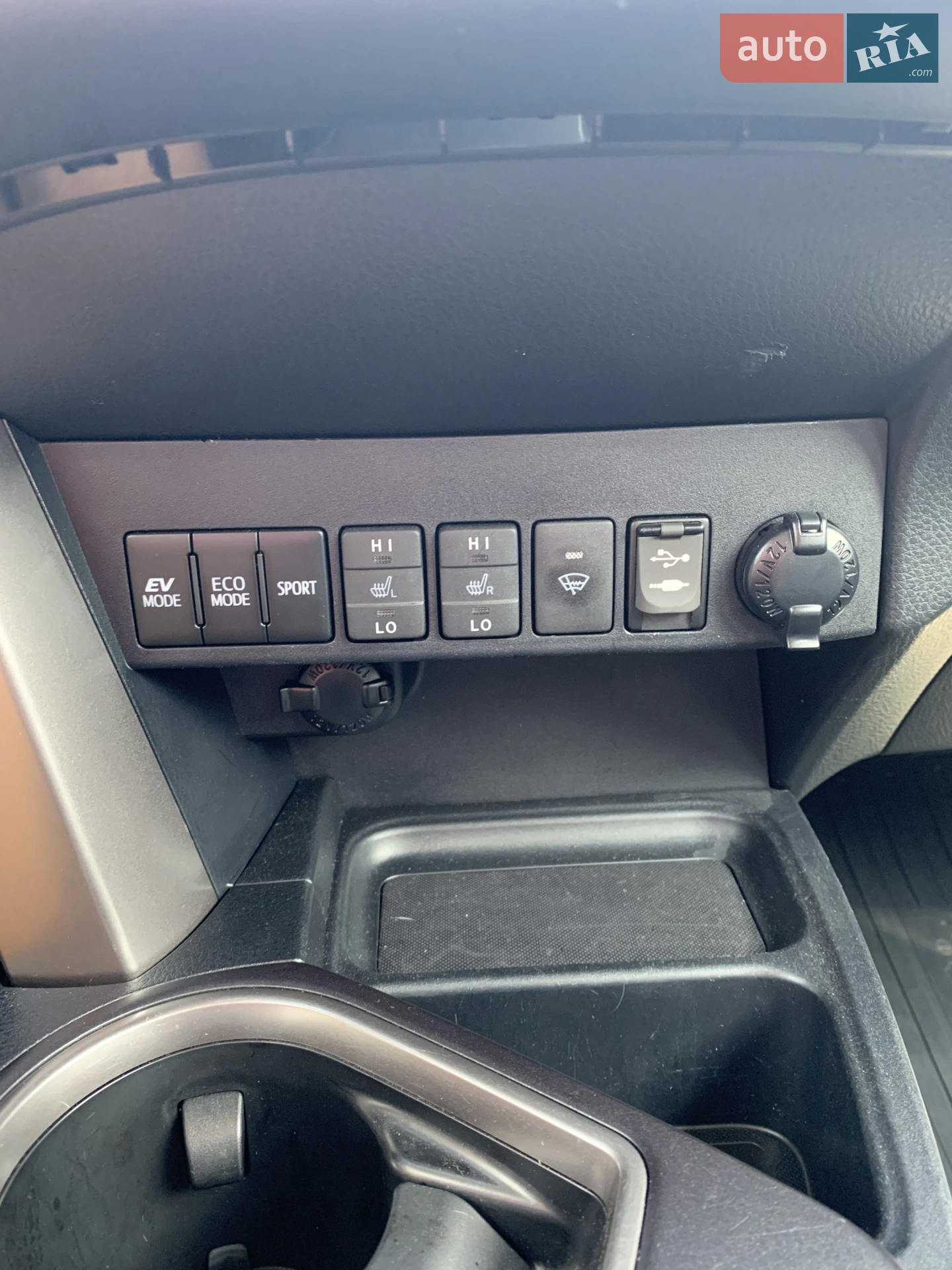 2018 Toyota RAV 4 - мініатюра 6