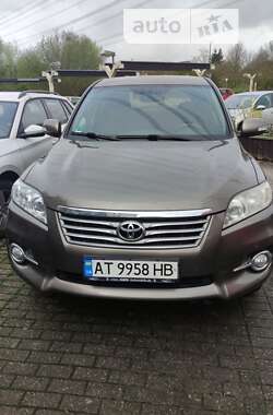 Внедорожник / Кроссовер Toyota RAV4 2010 в Ивано-Франковске