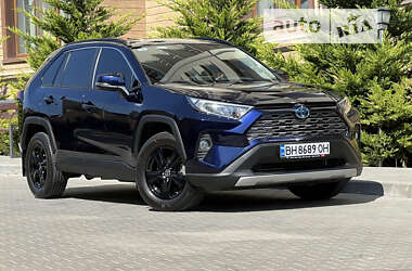 Внедорожник / Кроссовер Toyota RAV4 2021 в Одессе