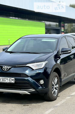 Позашляховик / Кросовер Toyota RAV4 2018 в Києві