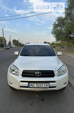 Позашляховик / Кросовер Toyota RAV4 2006 в Дніпрі