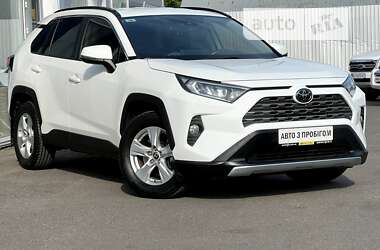 Позашляховик / Кросовер Toyota RAV4 2021 в Києві