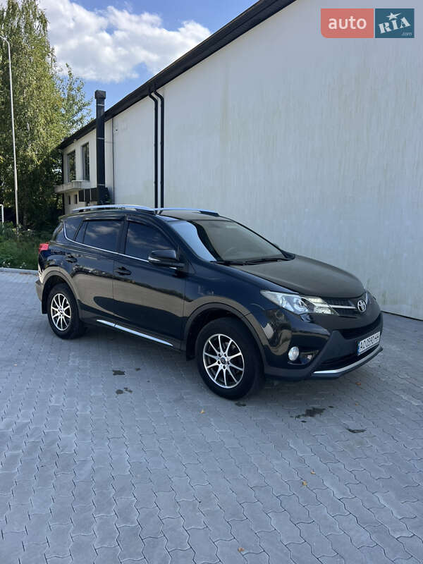Позашляховик / Кросовер Toyota RAV4 2015 в Хусті фото 9 Позашляховик / Кросовер Toyota RAV4 2015 в Хусті