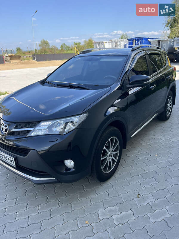 Позашляховик / Кросовер Toyota RAV4 2015 в Хусті фото 7 Позашляховик / Кросовер Toyota RAV4 2015 в Хусті