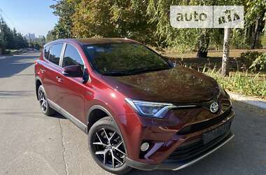 Позашляховик / Кросовер Toyota RAV4 2017 в Києві