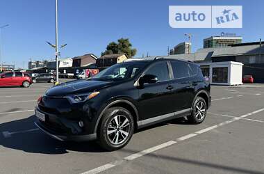 Позашляховик / Кросовер Toyota RAV4 2018 в Києві