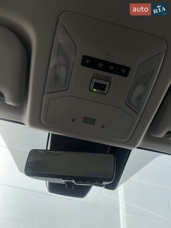 Позашляховик / Кросовер Toyota RAV4 2019 в Чернівцях