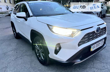 Внедорожник / Кроссовер Toyota RAV4 2022 в Киеве