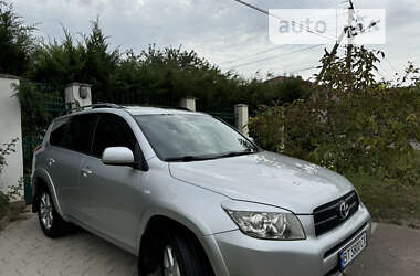 Внедорожник / Кроссовер Toyota RAV4 2006 в Николаеве