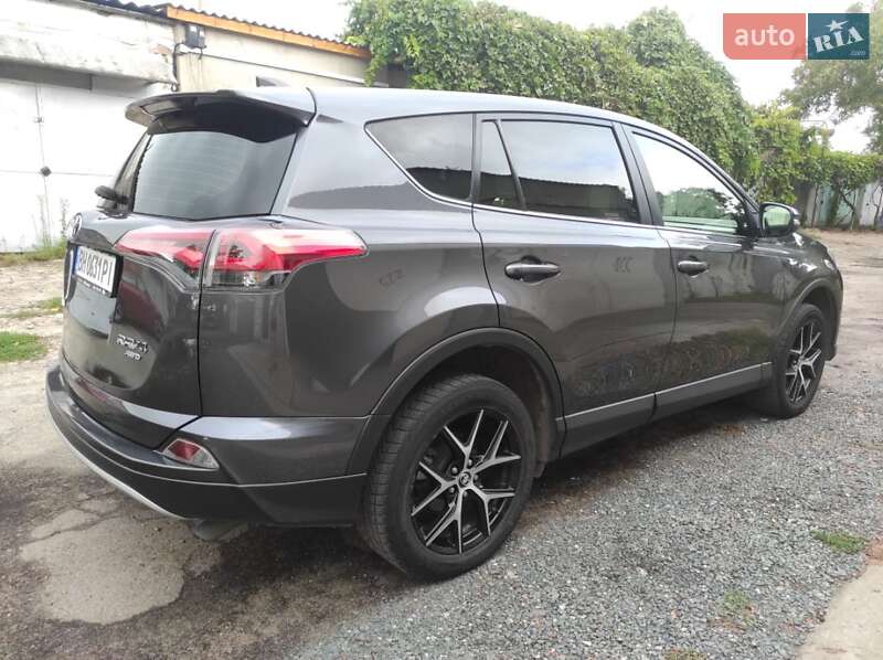 Внедорожник / Кроссовер Toyota RAV4 2015 в Измаиле