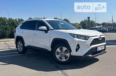 Внедорожник / Кроссовер Toyota RAV4 2021 в Киеве