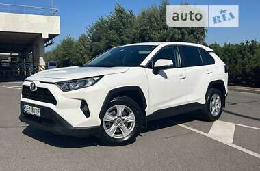 Внедорожник / Кроссовер Toyota RAV4 2021 в Киеве