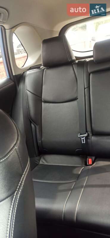 Позашляховик / Кросовер Toyota RAV4 2023 в Чернівцях