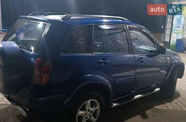 Позашляховик / Кросовер Toyota RAV4 2003 в Тернополі