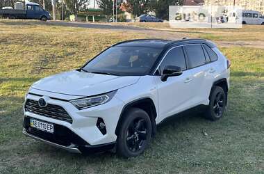 Позашляховик / Кросовер Toyota RAV4 2018 в Дніпрі