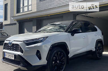 Внедорожник / Кроссовер Toyota RAV4 2023 в Белой Церкви