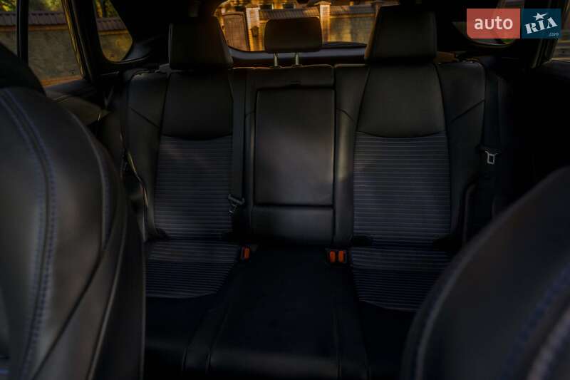 Внедорожник / Кроссовер Toyota RAV4 2020 в Чернигове