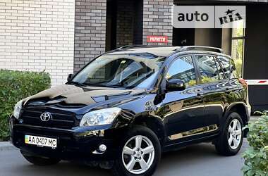 Внедорожник / Кроссовер Toyota RAV4 2007 в Киеве