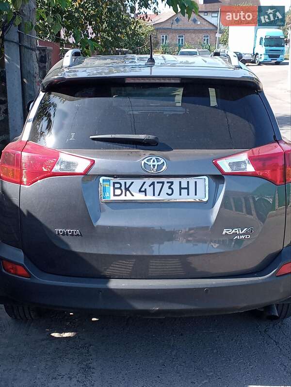 Внедорожник / Кроссовер Toyota RAV4 2015 в Ровно фото 4 Внедорожник / Кроссовер Toyota RAV4 2015 в Ровно