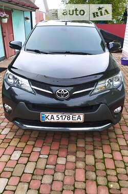 Внедорожник / Кроссовер Toyota RAV4 2013 в Малине