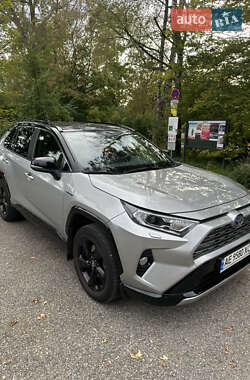 Позашляховик / Кросовер Toyota RAV4 2020 в Львові